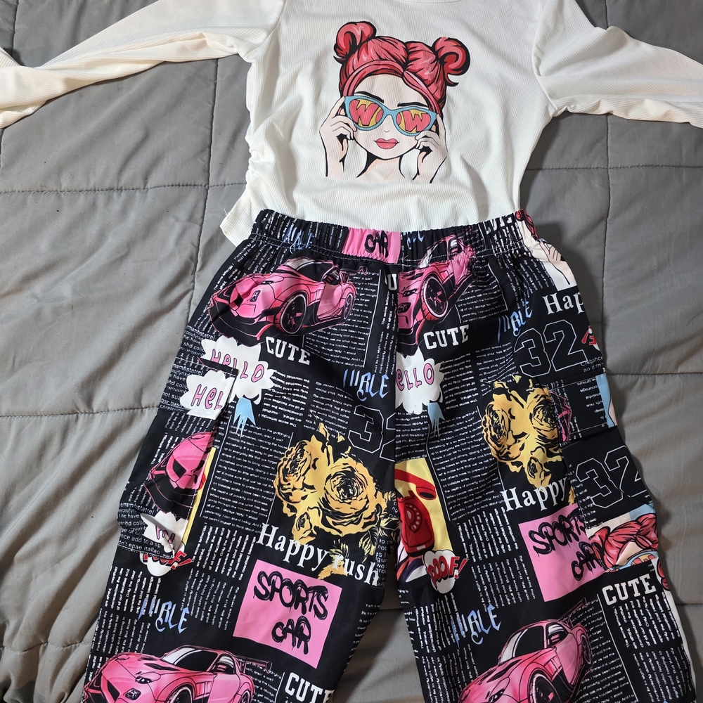 Graphic Two-Piece Lounge Set with Pink Car & Girl Motifs